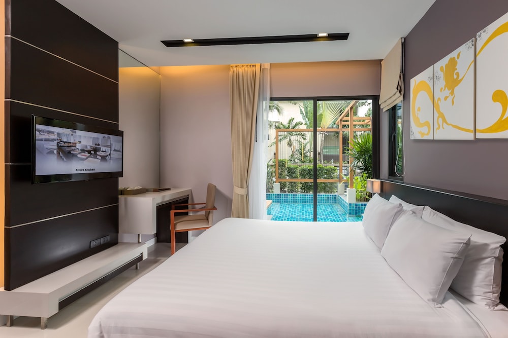 

Bologna - Patong Beach - The Charm Resort Phuket - SHA Certified