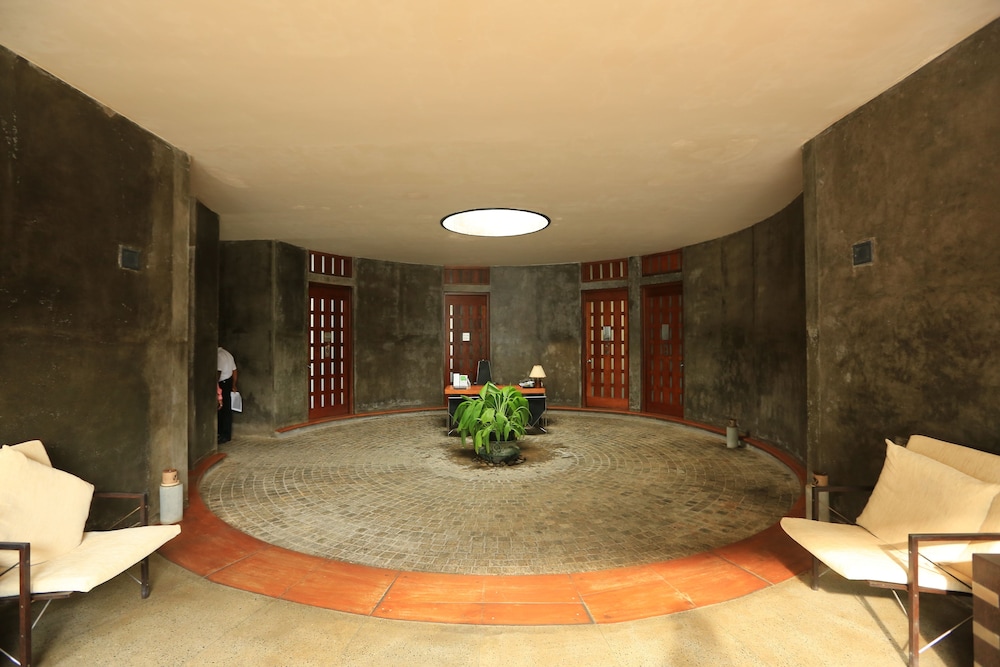 

Bologna - Wadduwa - The Blue Water - Bawa Heritage - City Resort Hotel