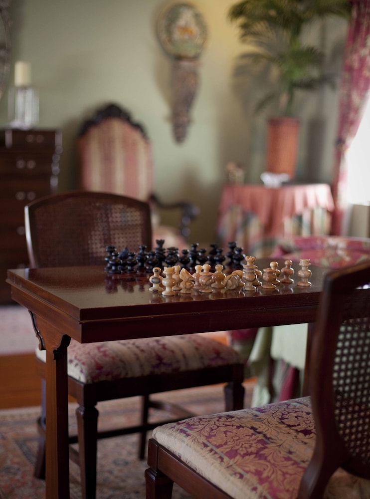 

Roma - Belair Estates - Graycliff Hotel And Restaurant