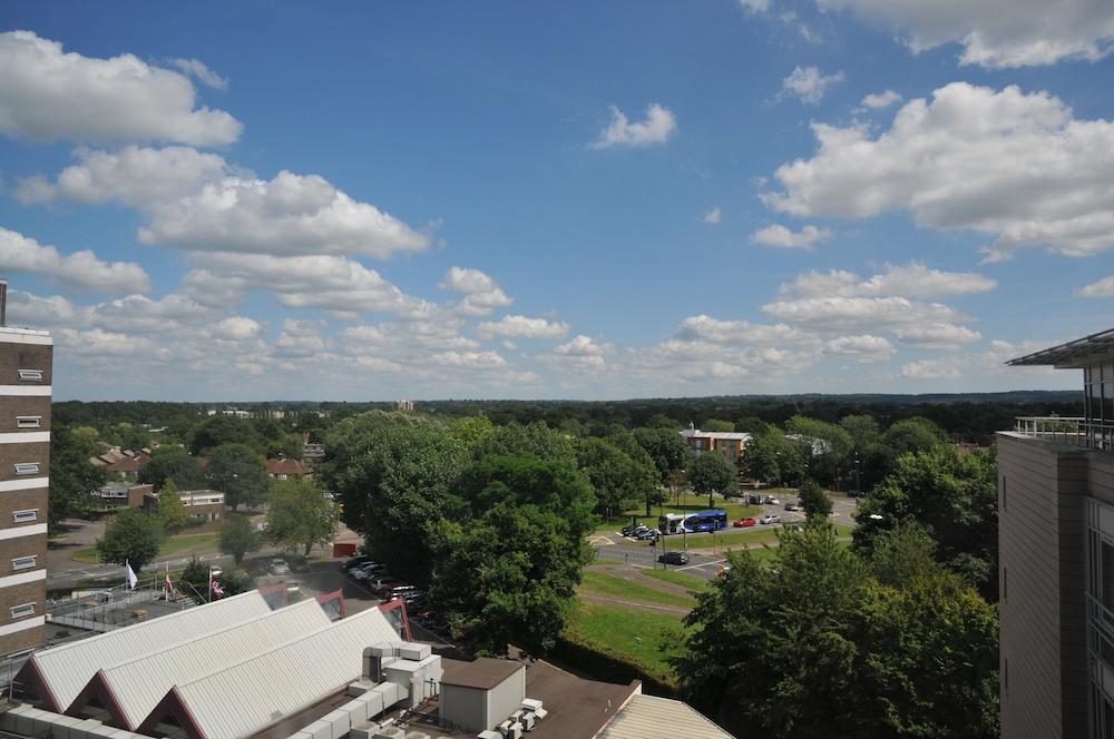 

Roma - Charlwood - Crowne Plaza London - Gatwick Airport