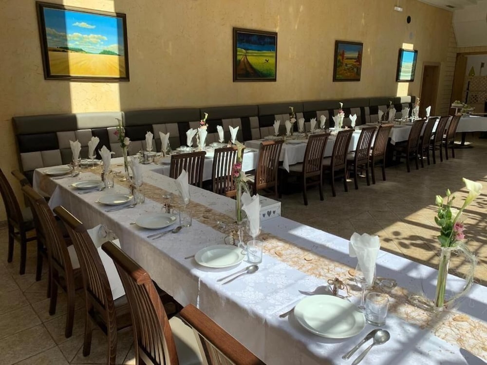 

Roma - Podersdorf am See - Weinhotel Kirchenwirt