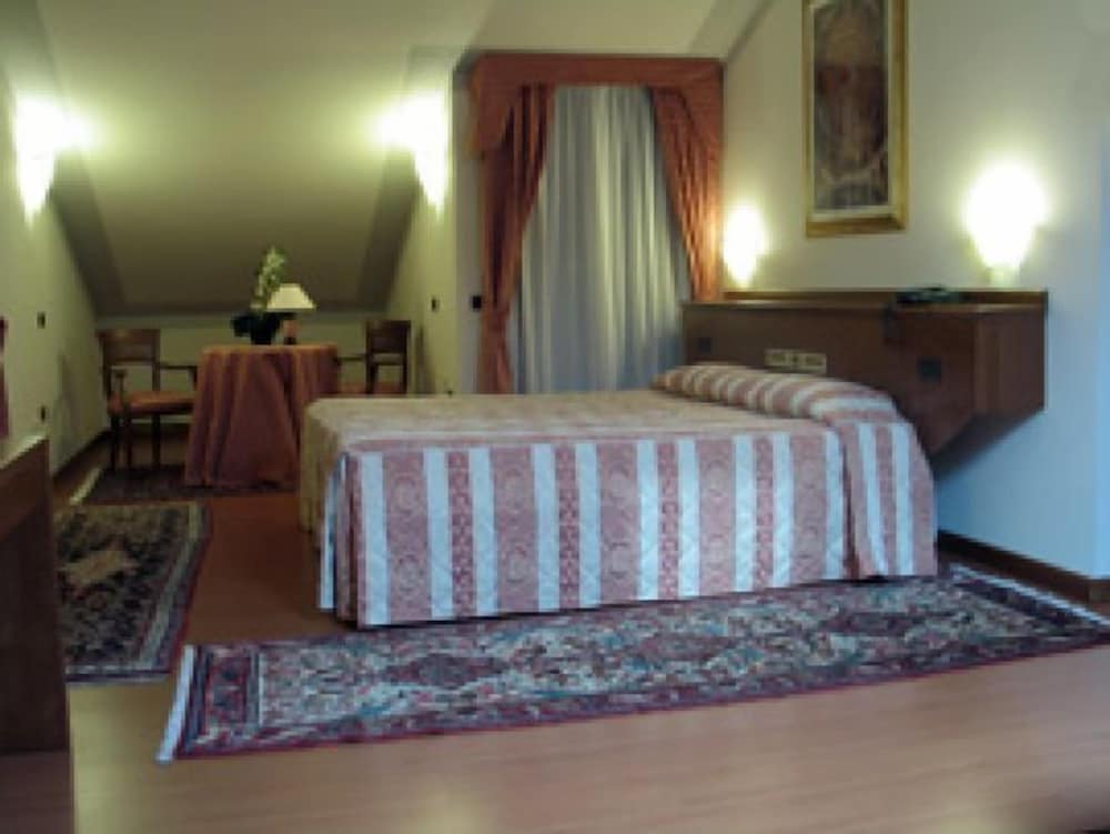 

Napoli - Padova - Hotel Piroga Padova