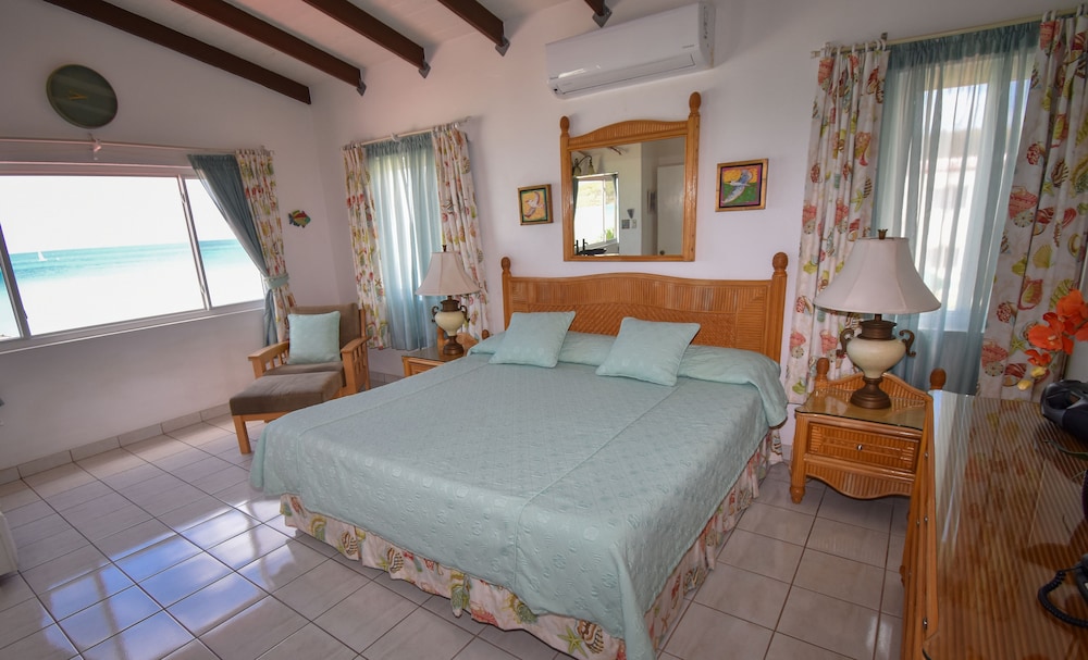 

Roma - St. John's - Antigua Village - Condo 10S