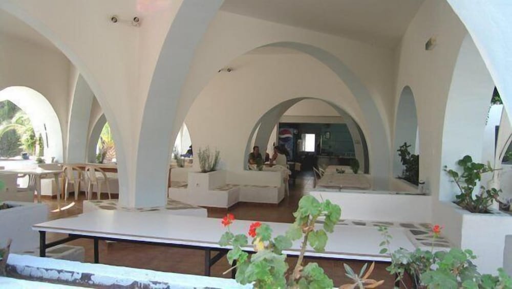 

Bologna - Naousa, Paros - Surfing Beach Village