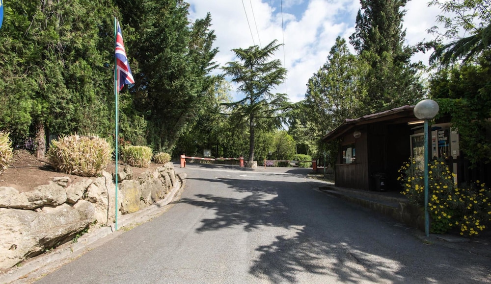 

Genova - Roma - Happy Village & Camping