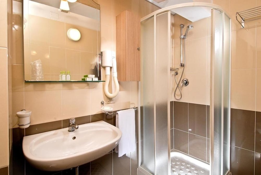 

Napoli - Cervia - Hotel Levante