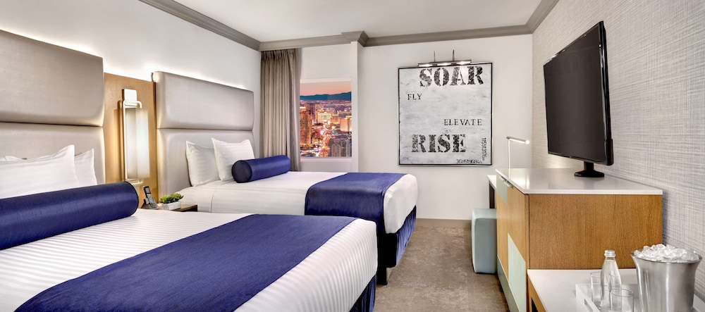 

Bologna - Las Vegas (NV) - The STRAT Hotel, Casino & SkyPod