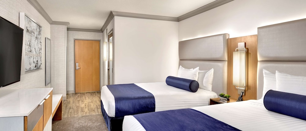 

Napoli - Las Vegas (NV) - The STRAT Hotel, Casino & SkyPod