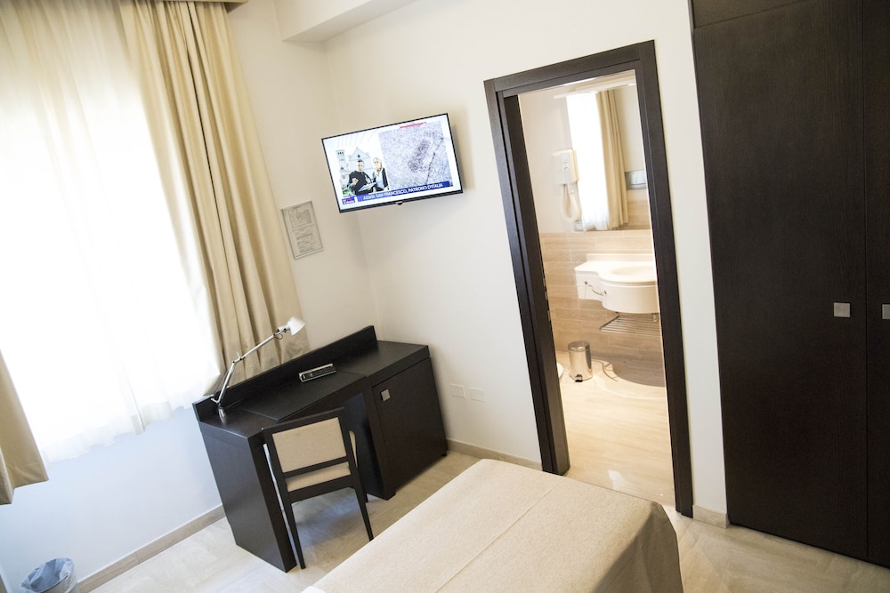 

Catania - Costa Marche, Mare Italia - Albergo Cantiani