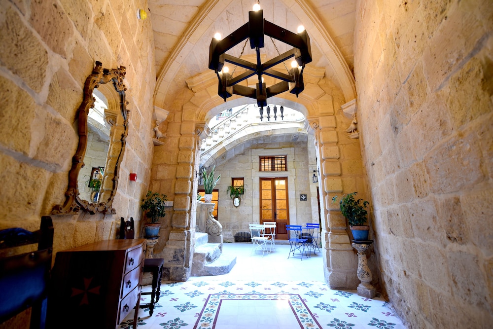 

Pescara - Malta - The Lodge
