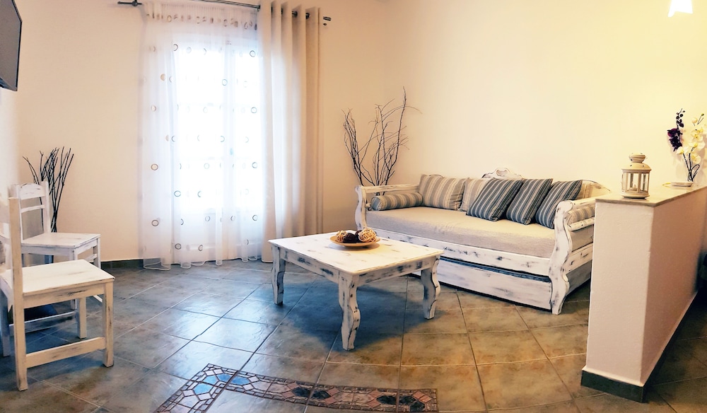 

Bologna - Parikia - Paros Paradise Apartments