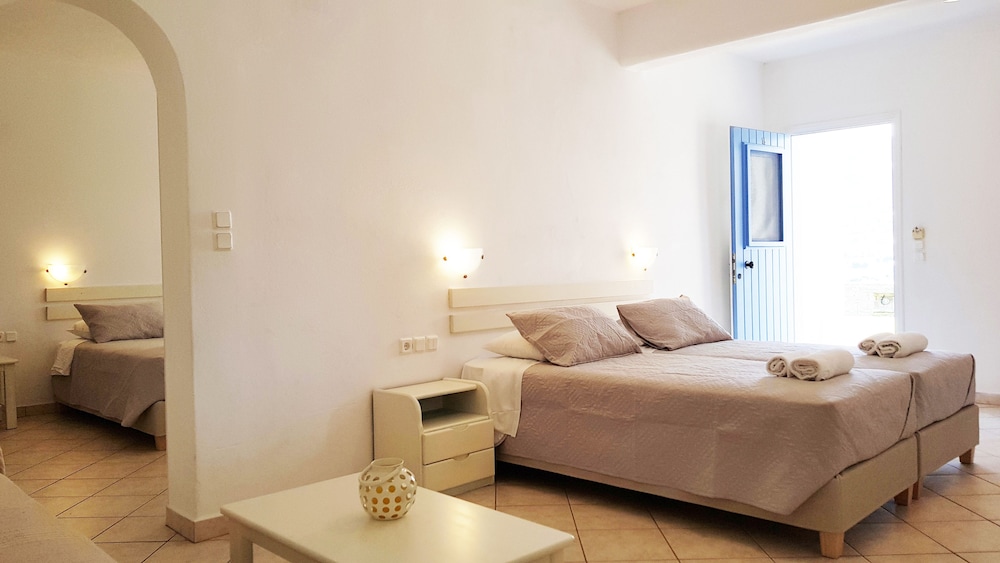 

Milano - Parikia - Paros Paradise Apartments