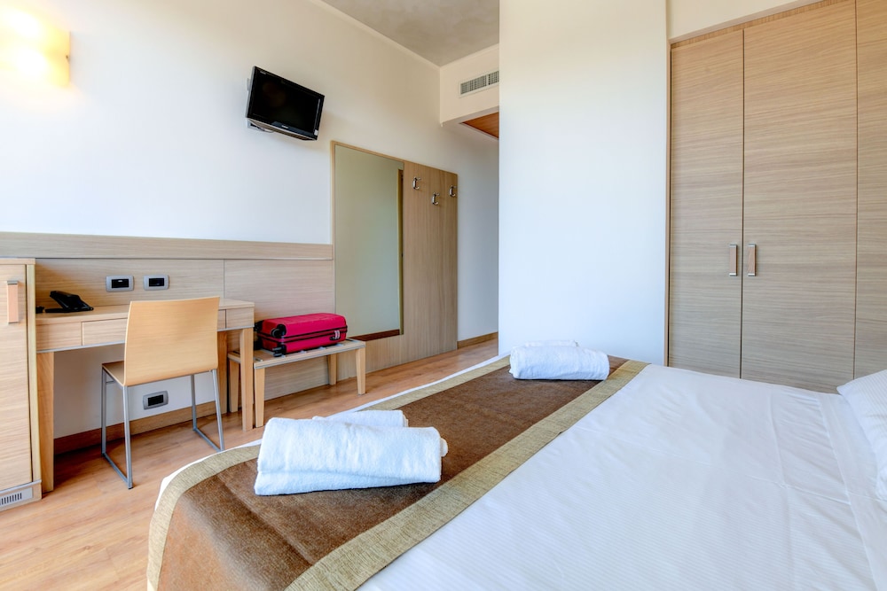 

Milano - Castelnuovo del Garda - Hotel Rivus