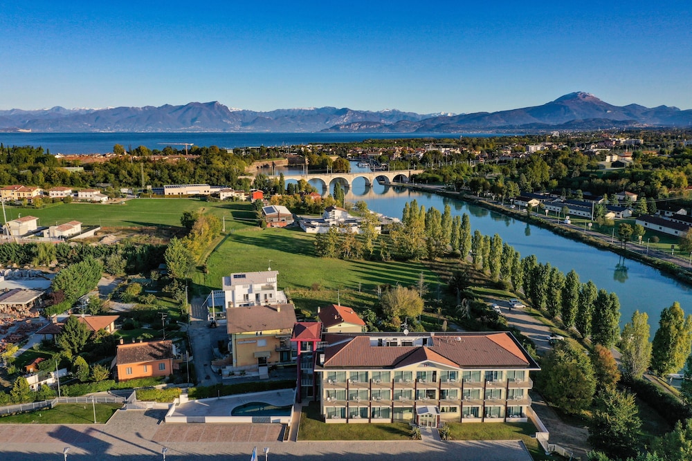 

Bologna - Castelnuovo del Garda - Hotel Rivus