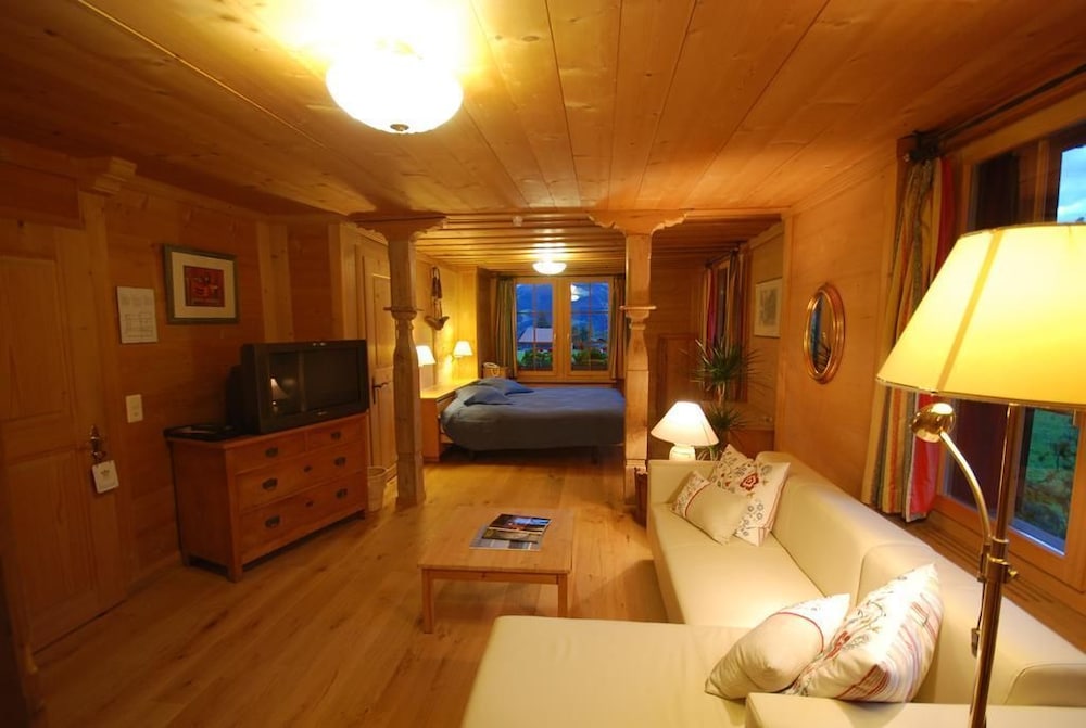 

Roma - Gstaad - Hotel Alpenrose mit Gourmet-Restaurant Azalée
