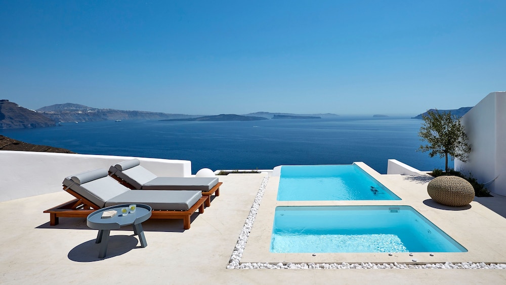 

Milano - Fira - Amaya Selection of Villas