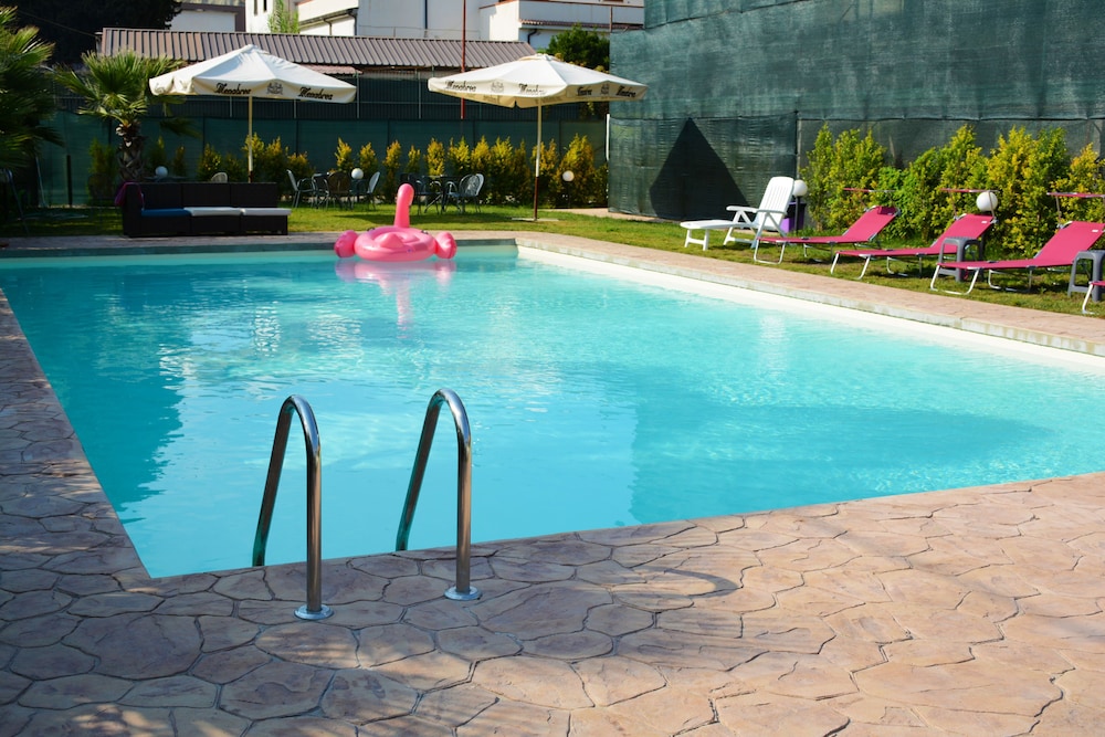 

Bologna - Roccella Jonica - Castelvetere Hotel