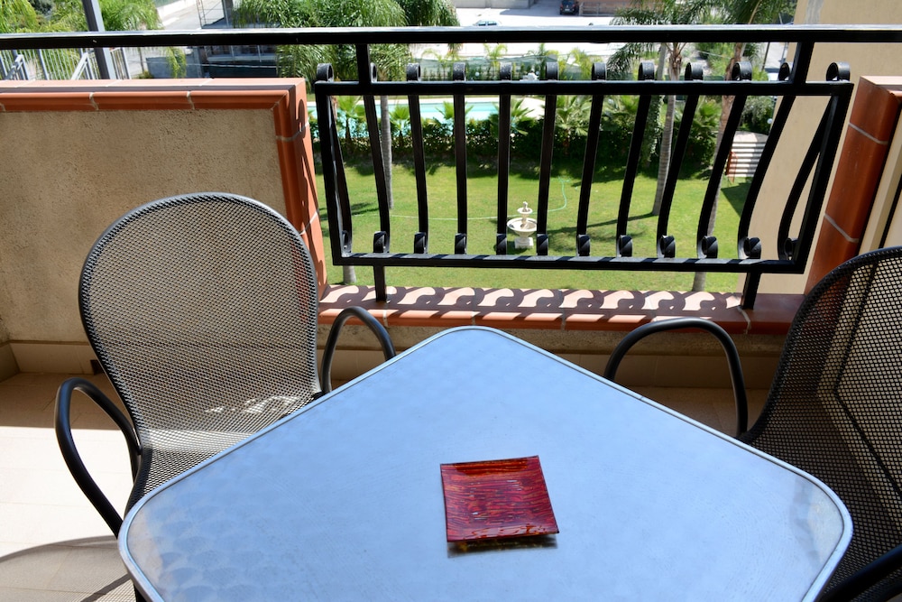 

Bologna - Roccella Jonica - Castelvetere Hotel