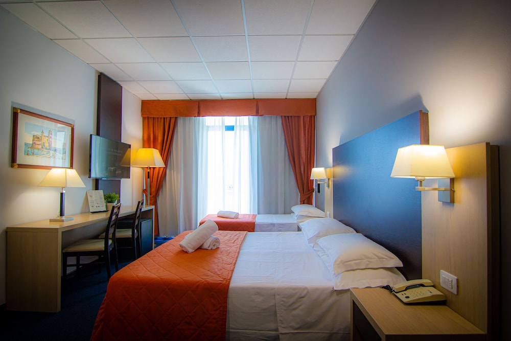 

Lamezia Terme - Pistoia - Tuscany Inn