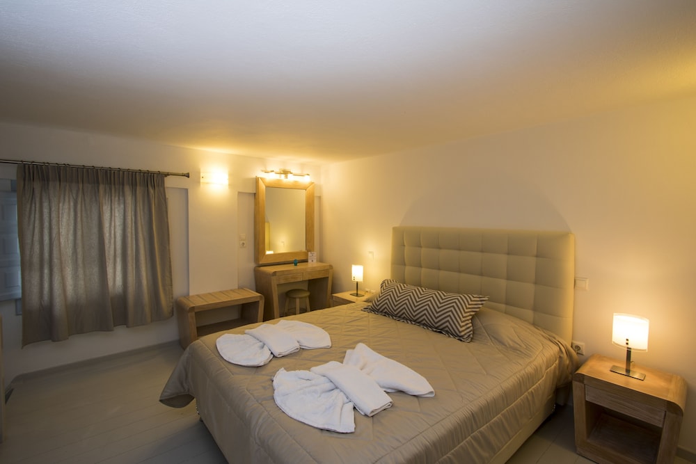 

Milano - Oia - Erato Apartments