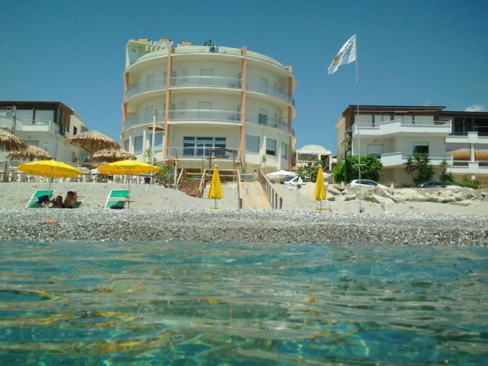

Ancona - Bova Marina - Hotel Il Girasole