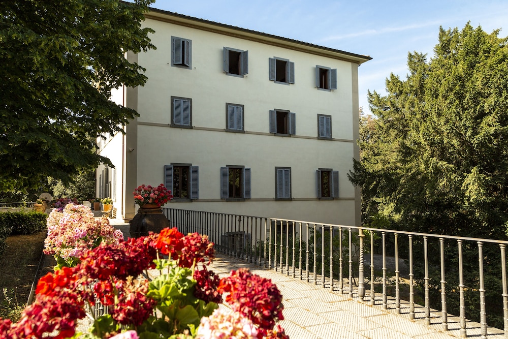

Verona - Siena - Villa Montarioso