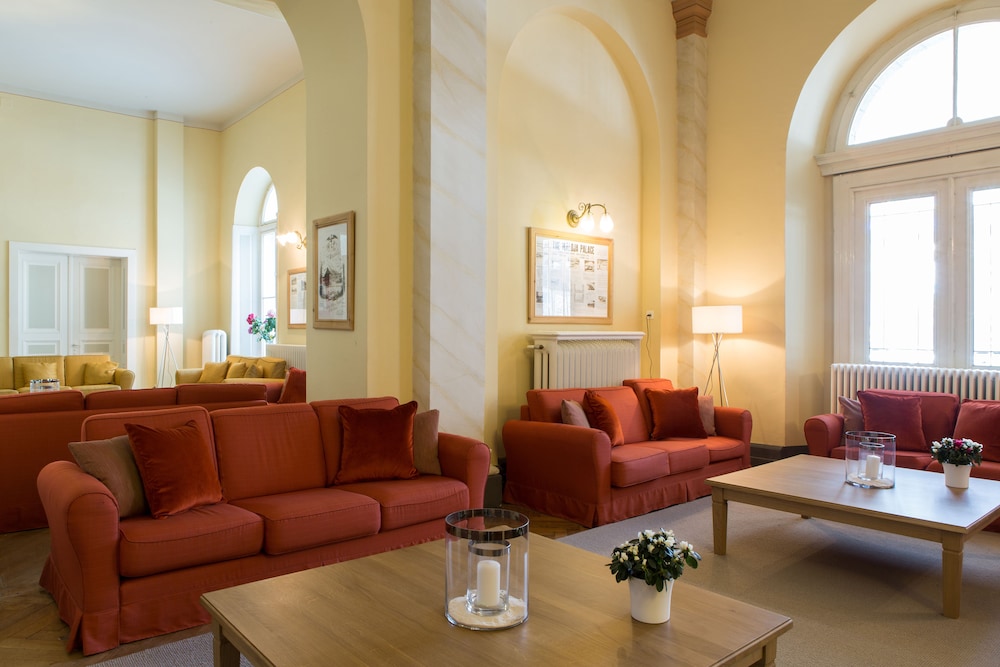 

Roma - Sils Maria - Maloja Palace Apartments