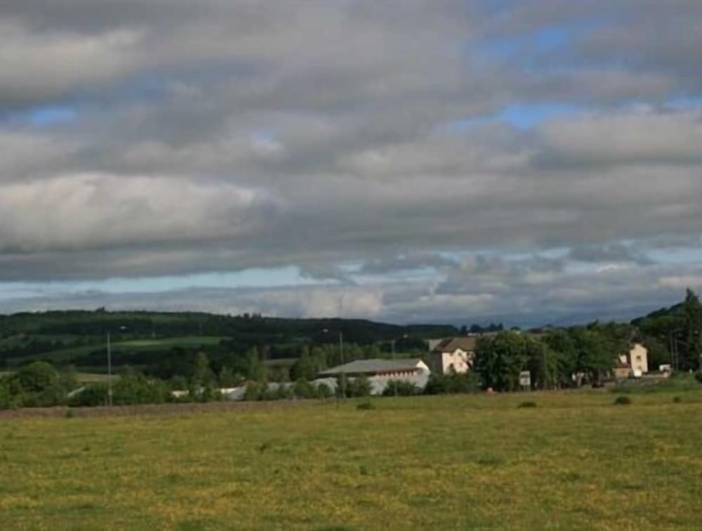 

Catania - Stirling - Hillhead Farm Lets