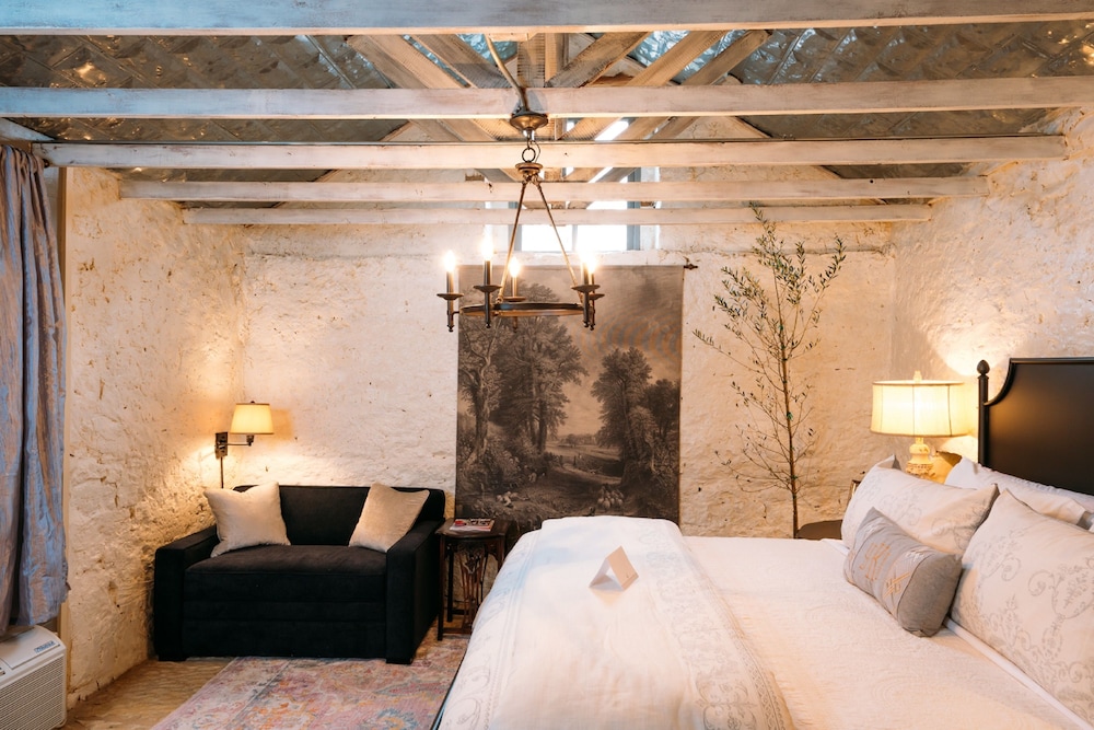 

Catania - Boerne - The Kendall