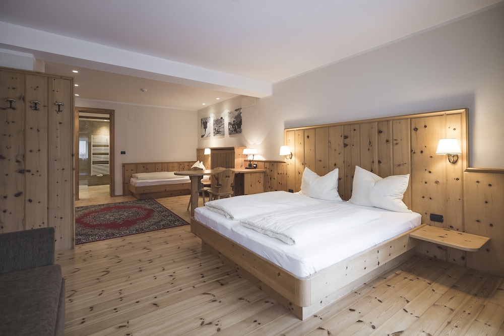 

Roma - Villabassa - Emma Historic Hotel
