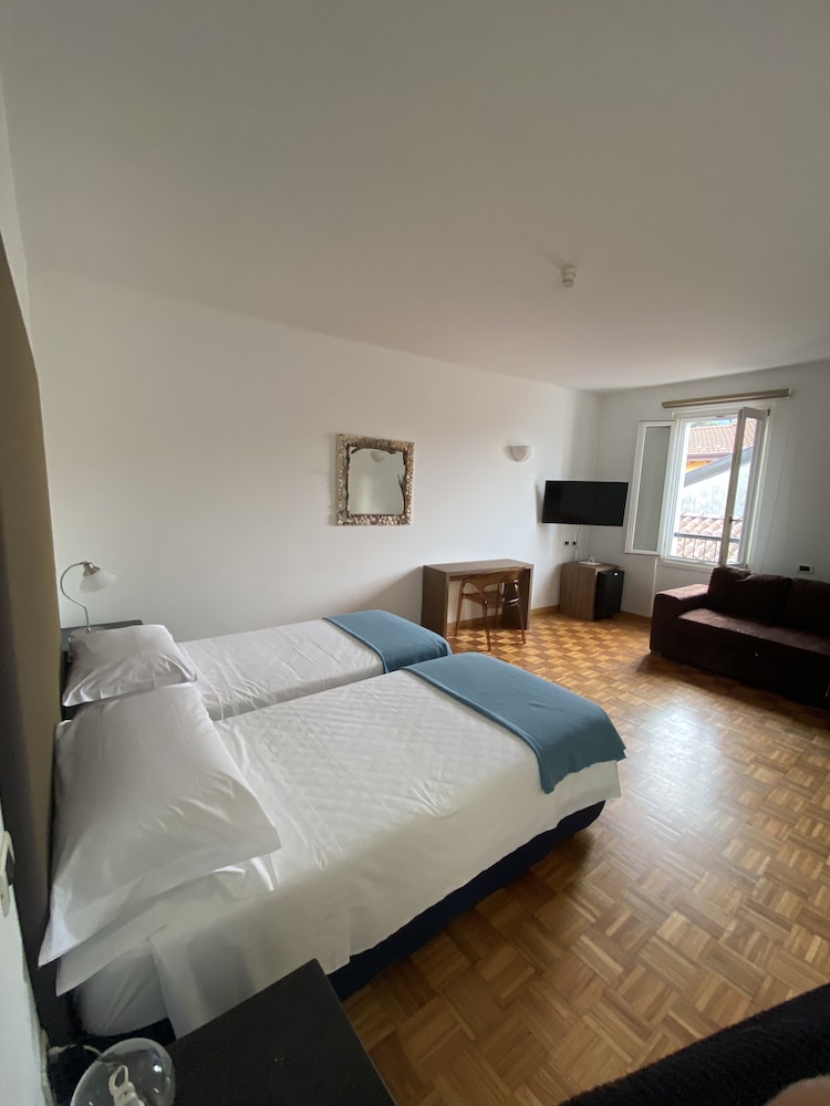 

Cagliari - Cannero Riviera - Albergo Del Sole