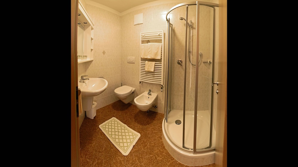 

Napoli - Valdaora - Hotel Trenker