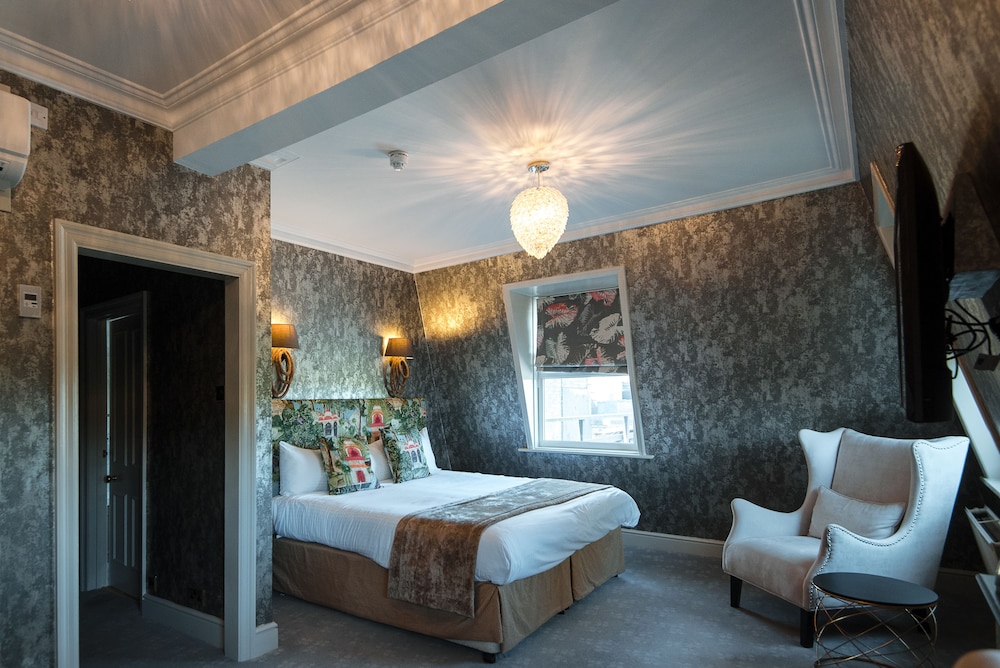 

Milano - Royal Tunbridge Wells - The Spa Hotel
