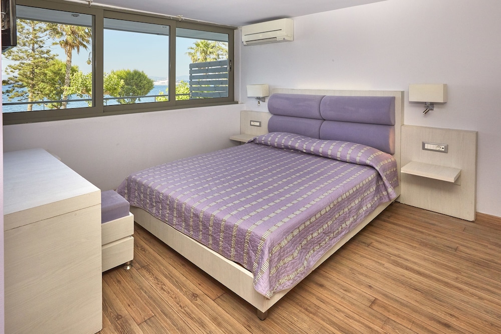 

Firenze - Psalidi - Triton Boutique Hotel