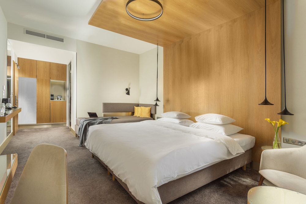 

Milano - Hostivice - Hotel Golf Prague