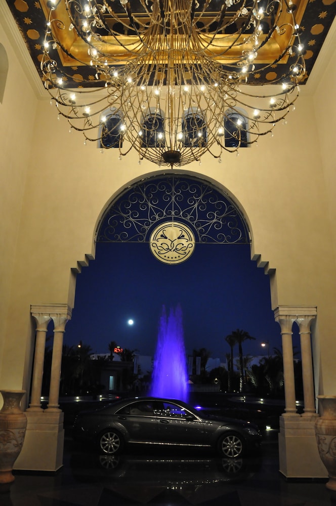 

Verona - Yasmine Hammamet - The Russelior