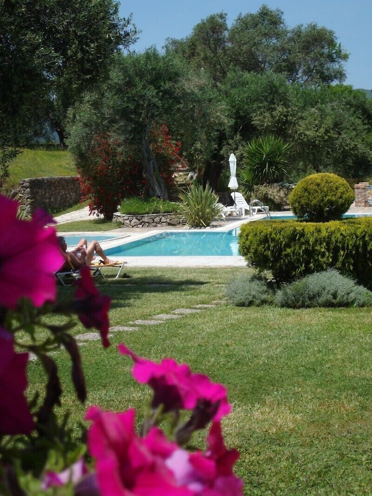 

Firenze - Gouvia - Fundana Villas