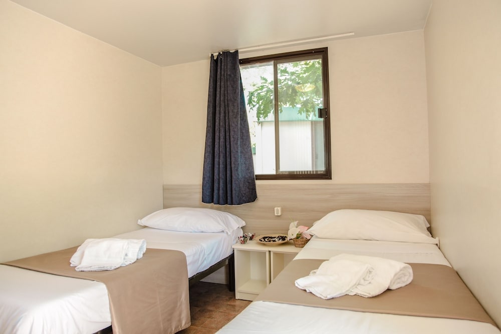 

Bari - Roma - Happy Village & Camping