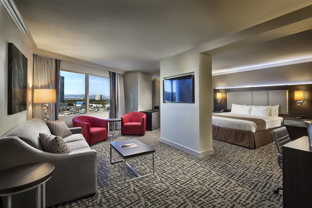 

Bologna - Las Vegas (NV) - The STRAT Hotel, Casino & SkyPod