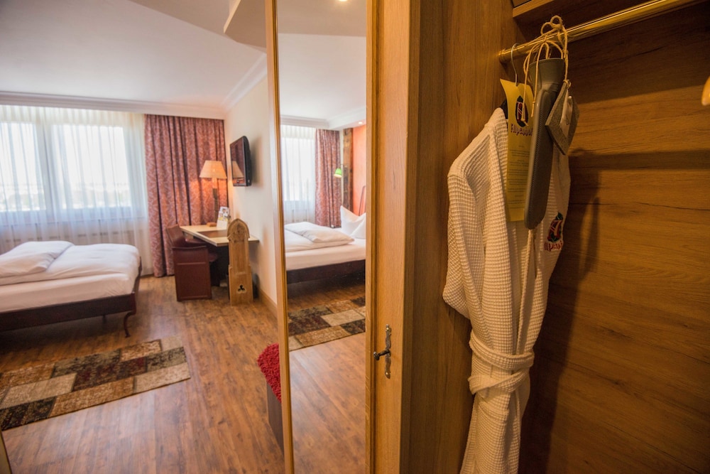 

Roma - Aystetten - Ringhotel Alpenhof - Patchworkhotel