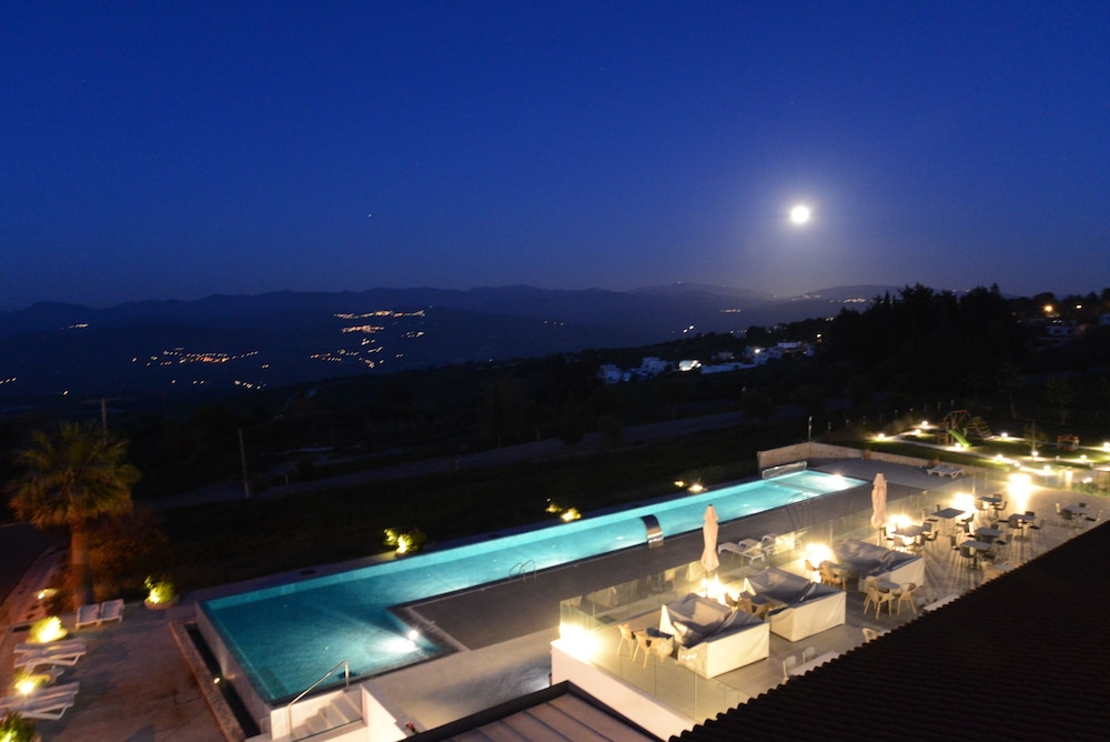 

Bologna - Polis - Droushia Heights Hotel