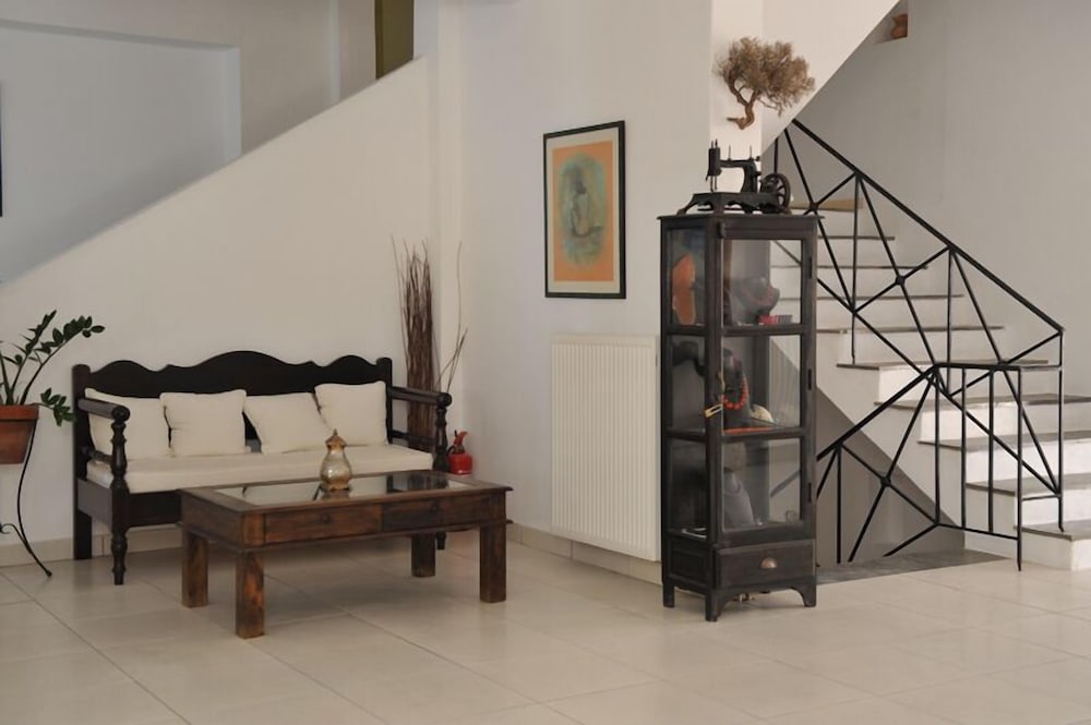 

Milano - Naousa, Paros - Hotel Eri