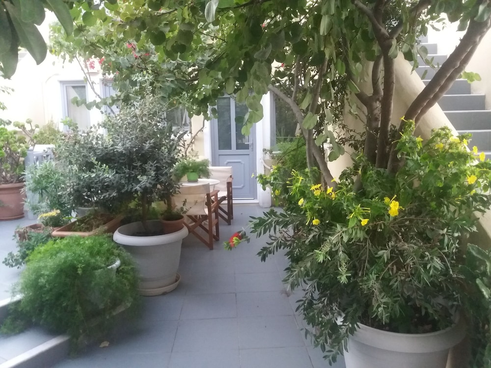 

Napoli - Oia - Ersi Villas