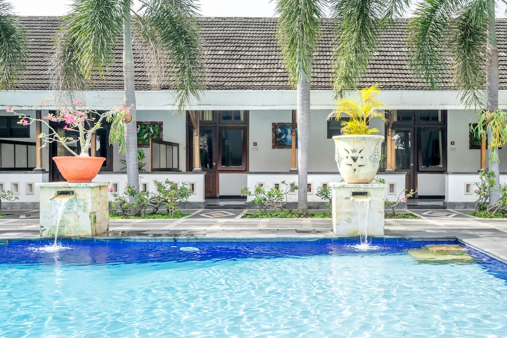 

Napoli - Sanur Beach - Inna Bali Heritage Hotel