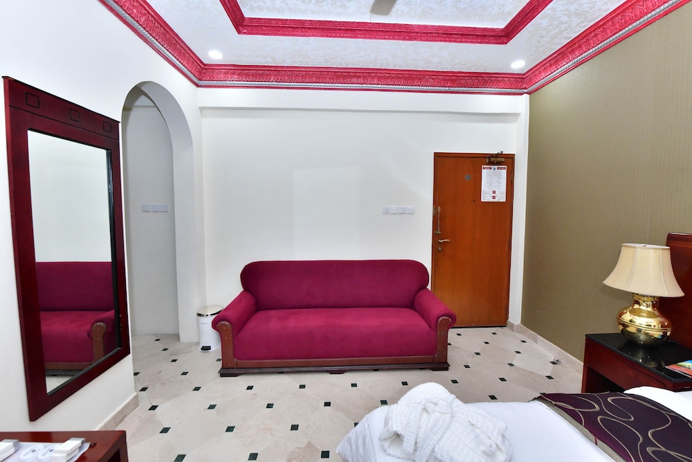 

Milano - Seeb - Al Bahjah Hotel