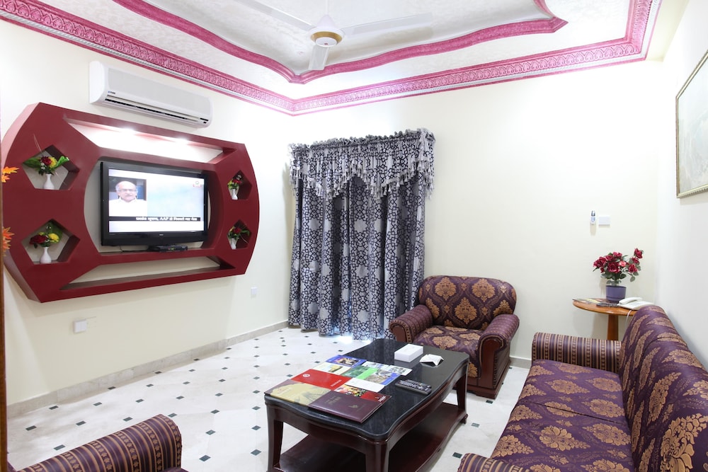 

Milano - Seeb - Al Bahjah Hotel