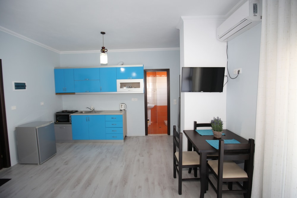 

Roma - Sarandë - Hotel Keos