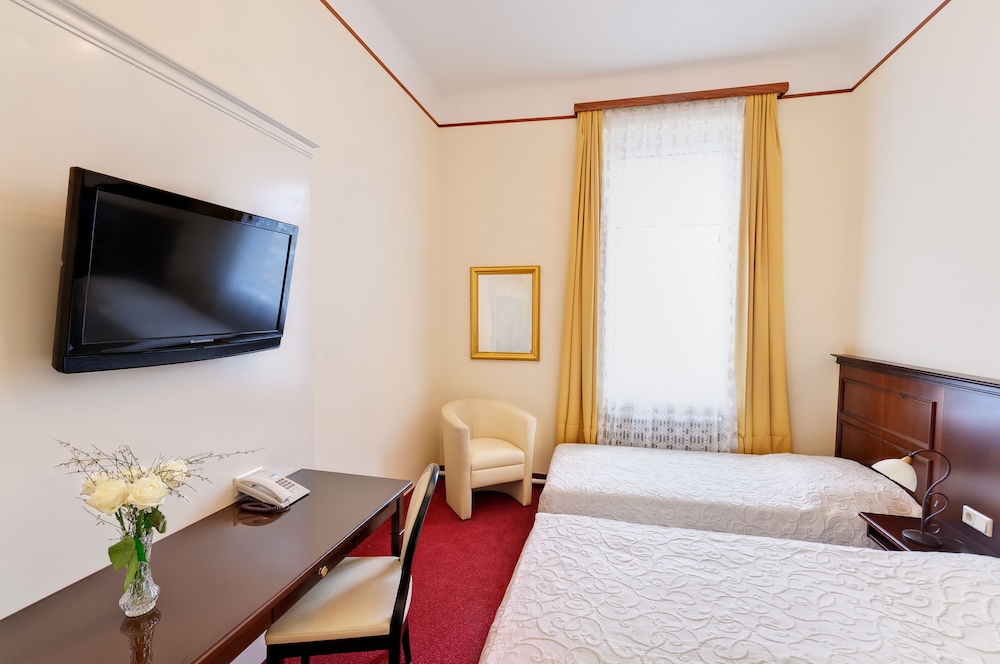 

Napoli - Perchtoldsdorf - Hotel Viktoria Schönbrunn