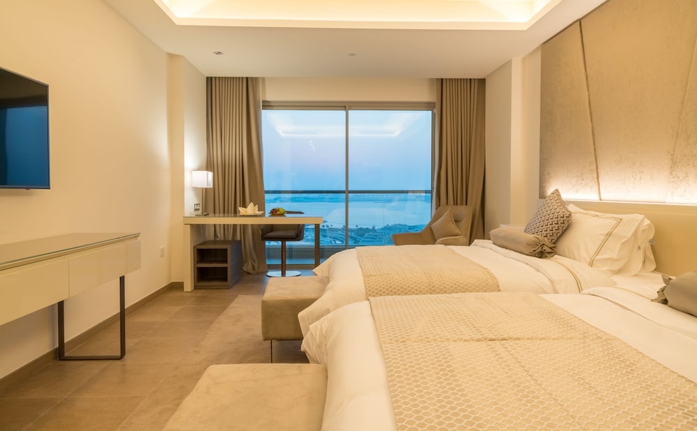 

Roma - Amwaj Islands - The Grove Hotel & Conference Centre Bahrain
