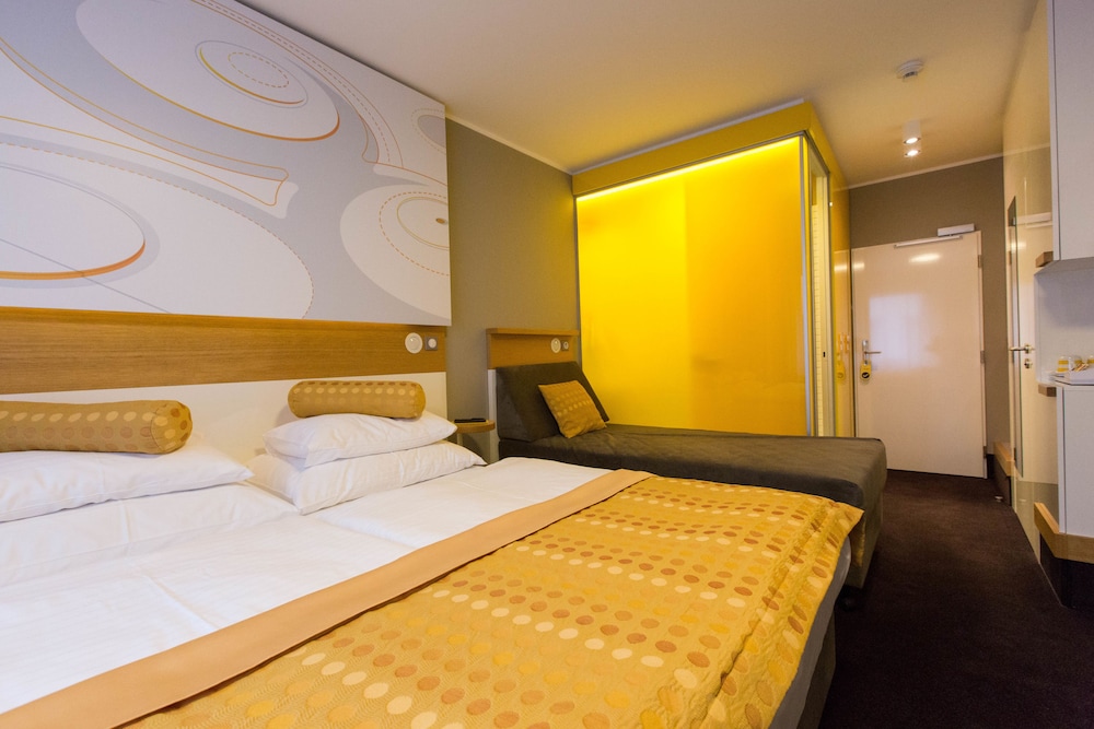 

Milano - Kněževes - Hotel Golf Prague